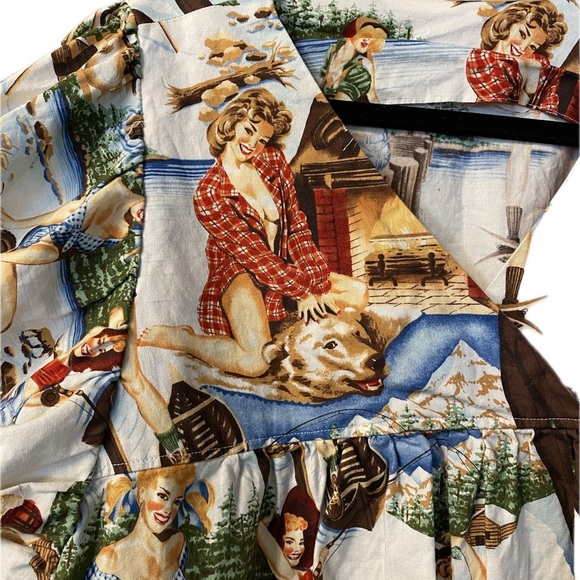 Women’s Alexander Henry Vintage Novelty Pin Up Girls The Great Outdoors Top M/L - Picture 3 of 15